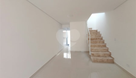 Sobrado à venda com 3 quartos, sendo 1 suíte,  em Campo Grande, São Paulo, SP