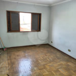 Sobrado à venda com 3 quartos em Vila Paulo Silas, São Paulo, SP