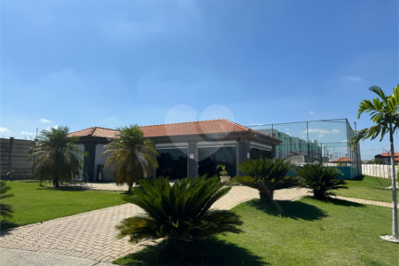 Casa à venda com 3 quartos, sendo 1 suíte, no condomínio Vila Ytu, Indaiatuba - SP