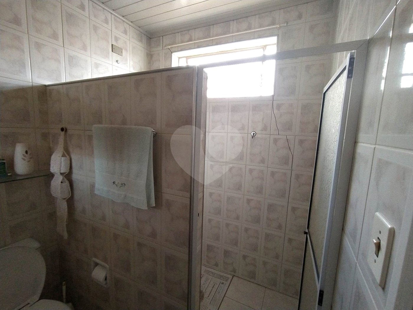 Casa à venda com 6 quartos, sendo 2 suítes, em Chora Menino, São Paulo, SP