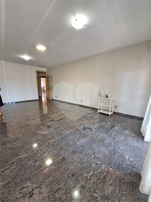 Casa à venda ou para alugar com 4 quartos, sendo 2 suítes,  em Santa Rosa, Vinhedo, SP