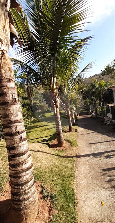 Casa à venda com 4 quartos, sendo 1 suíte, no Centro, Bom Jesus dos Perdões, SP