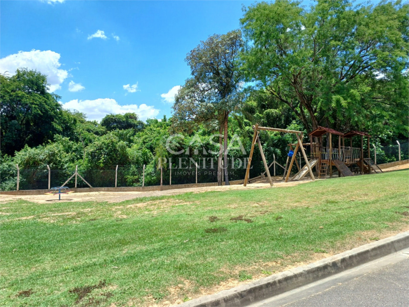 Casa em condomínio à venda com 3 quartos, sendo 1 suíte, em Jardim Residencial Villagio Ipanema I, Sorocaba, SP