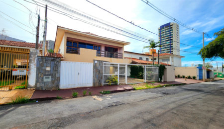 Sobrado à venda com 4 quartos, sendo 2 suítes,  em Jardim Primavera, Araraquara, SP