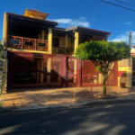 Casa à Venda na Rua Principal do Parque Fehr com Aquecedor Solar