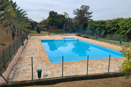 Casa à venda com 3 quartos, sendo 1 suíte,  no condomínio Vinhas da Vista Alegre - Lado Sede, Vinhedo - SP