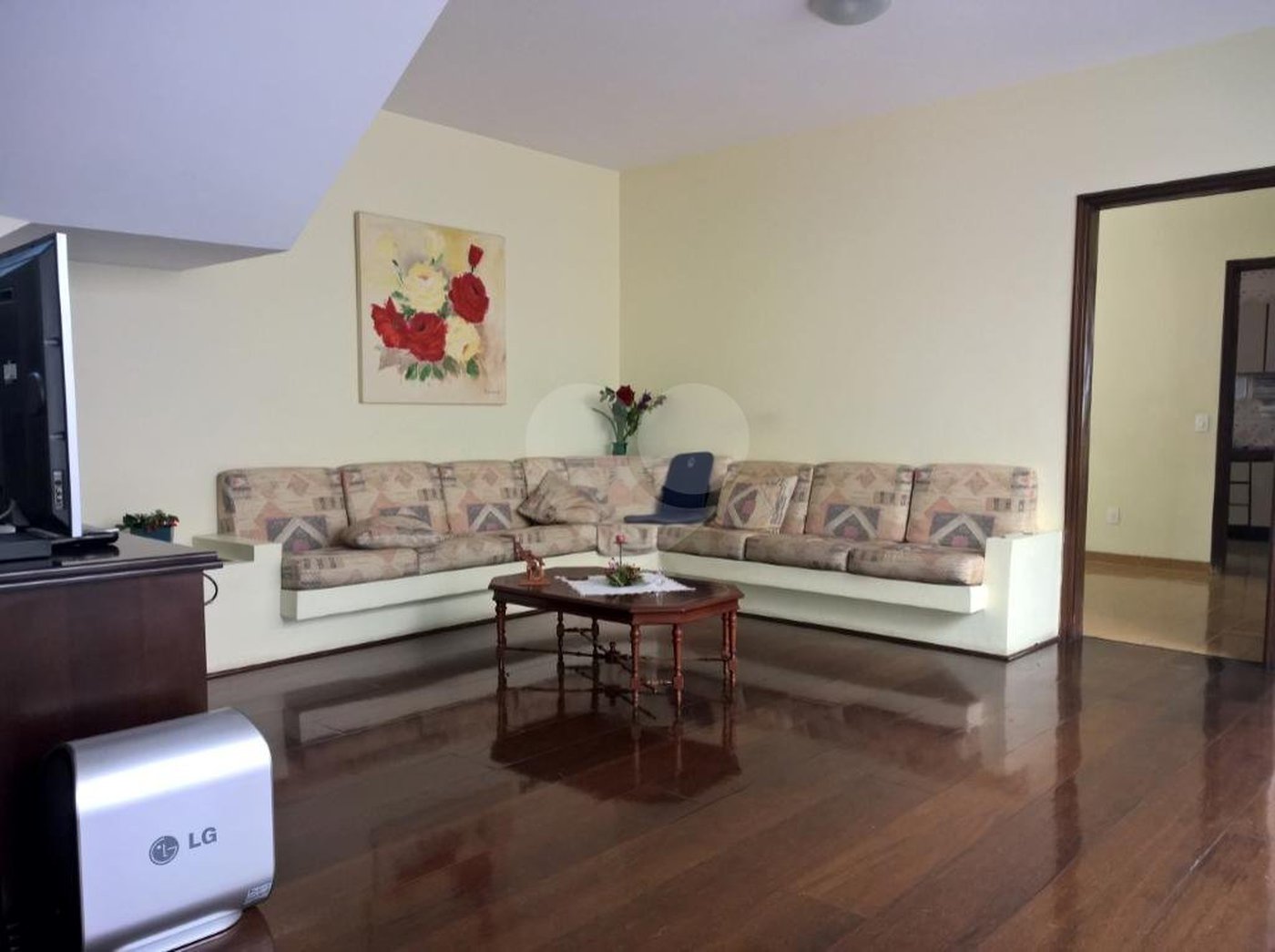 Sobrado à venda com 4 quartos, sendo 2 suítes, em Saúde, São Paulo, SP