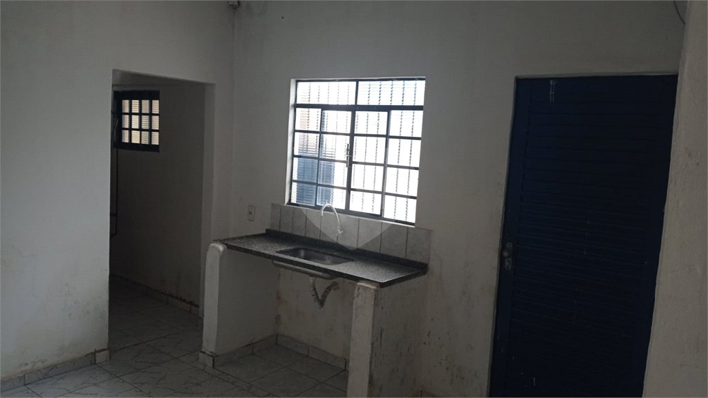Casa à venda com 4 quartos, sendo 1 suíte, em Vila Arruda, Itapetininga, SP