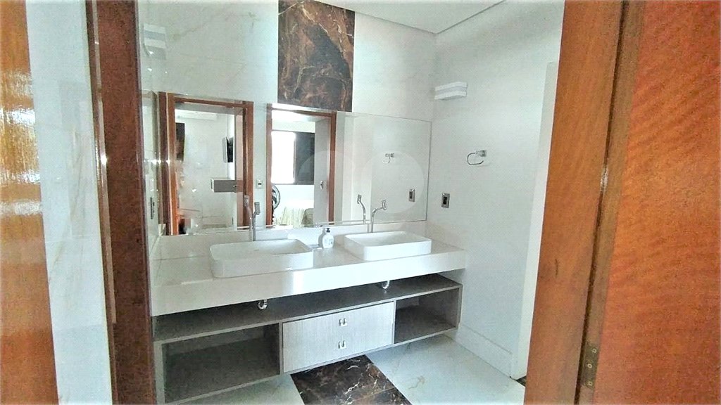 Chácara à venda com 6 quartos, sendo 4 suítes,  em Pinheirinho, Vinhedo, SP