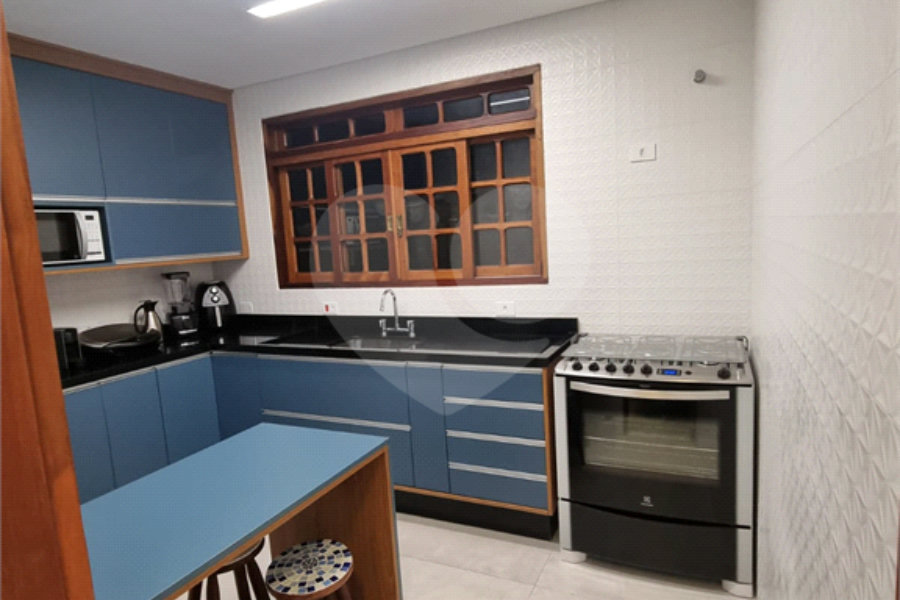 Casa à venda com 3 quartos, sendo 1 suíte, no condomínio Alpes da Cantareira, Mairiporã - SP