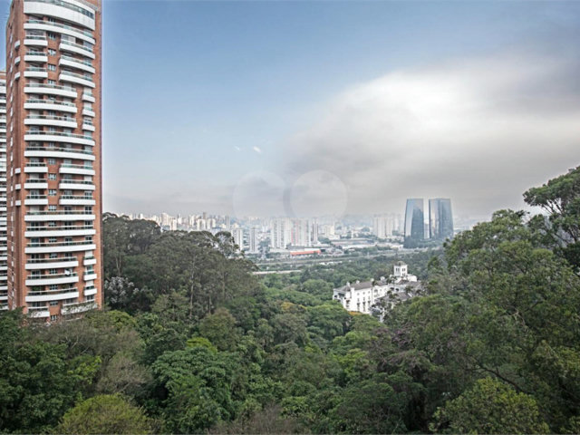 Apartamento à venda com 4 suítes em Panamby, São Paulo, SP