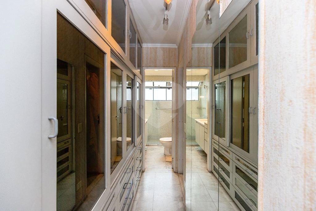 Apartamento à venda com 4 quartos, sendo 1 suíte, em Campo Belo, São Paulo, SP