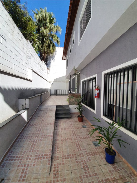 Casa à venda com 3 quartos, sendo 1 suíte, no condomínio Res Azaléias, São Paulo - SP