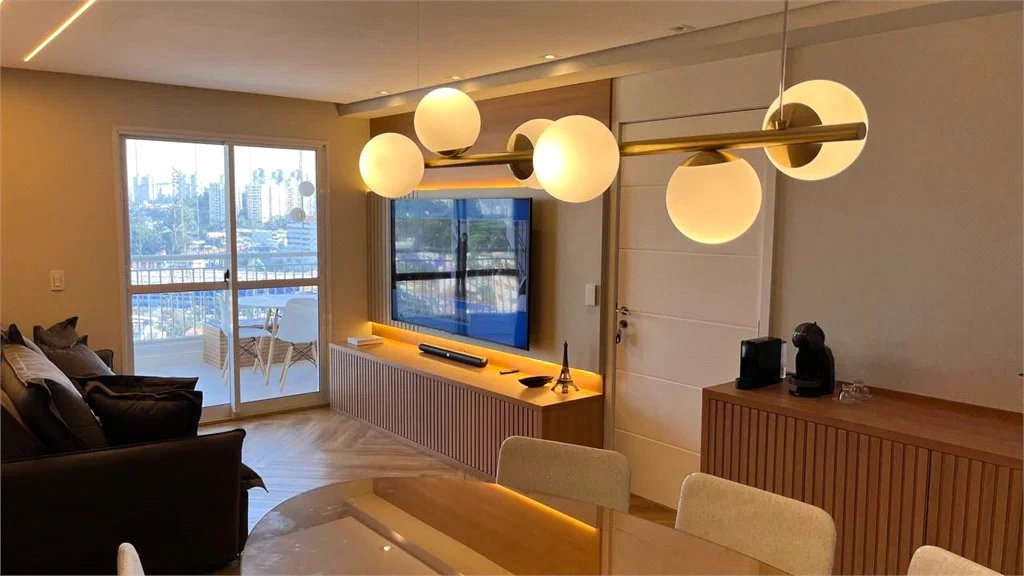 Apartamento à venda com 4 quartos, sendo 1 suíte,  em Jardim Vazani, São Paulo, SP