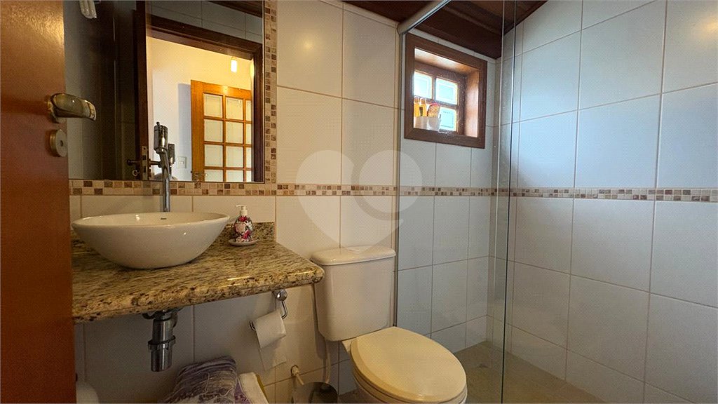 Casa à venda com 4 quartos, sendo 2 suítes,  no condomínio Vivendas do Lago, Sorocaba - SP