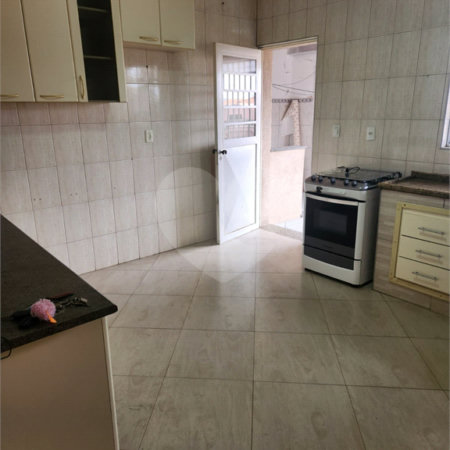 Sobrado à venda com 3 quartos em Vila Dalila, São Paulo, SP