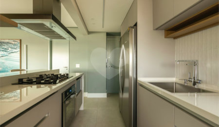 Apartamento à venda com 3 quartos, sendo 1 suíte, em Vila Anastácio, São Paulo, SP