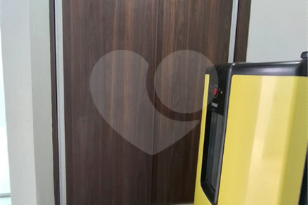 Sobrado à venda com 3 quartos, sendo 1 suíte, em Vila Constança, São Paulo, SP