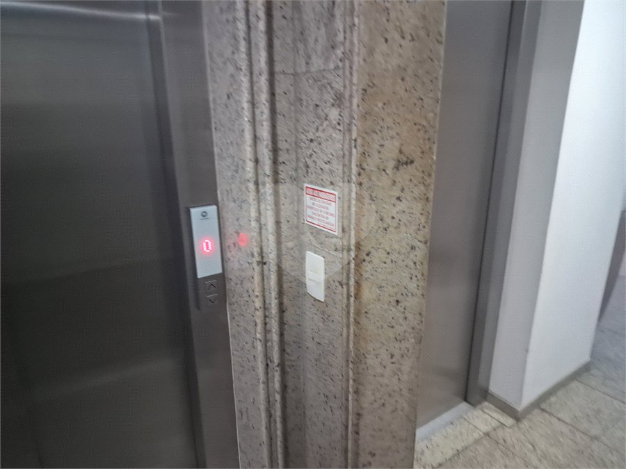 Apartamento à venda com 2 quartos em Vila Madalena, São Paulo, SP