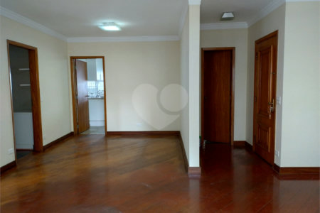 Apartamento para alugar com 3 suítes em Campo Belo, São Paulo, SP