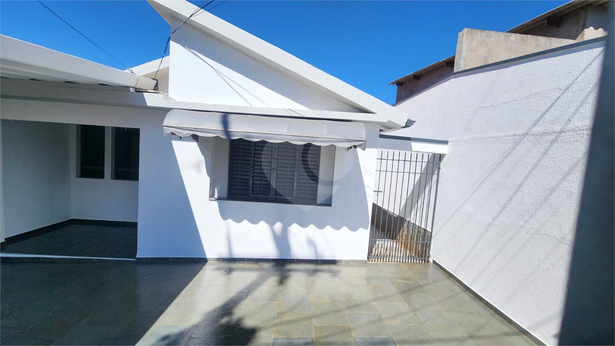 Casa à venda com 3 quartos em Vila Ramaciotti, Valinhos, SP
