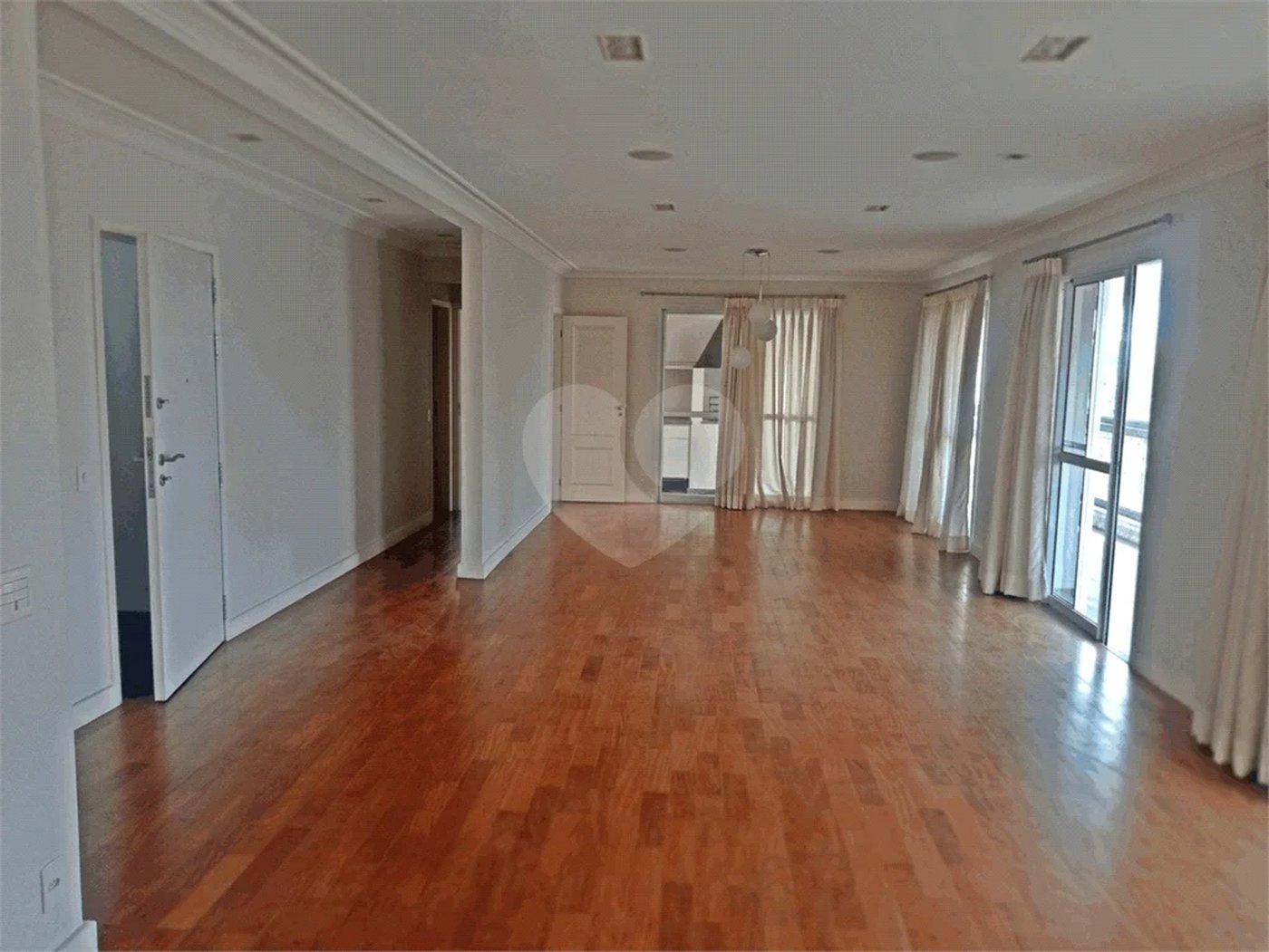 Apartamento a venda com 252 m² no Campo belo.