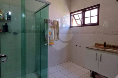 Sobrado à venda com 3 quartos, sendo 2 suítes,  em Jardim Marica, Mogi das Cruzes, SP
