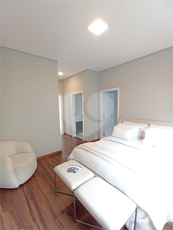 Casa à venda com 4 quartos, sendo 3 suítes,  no condomínio Alphaville Nova Esplanada 3, Votorantim - SP
