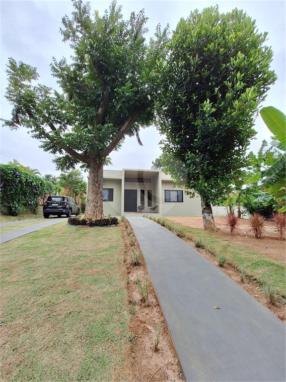 Casa à venda com 3 suítes no condomínio Chácaras do Lago, Vinhedo - SP