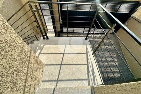 Sobrado à venda com 3 quartos, sendo 1 suíte,  em Parque São Domingos, São Paulo, SP