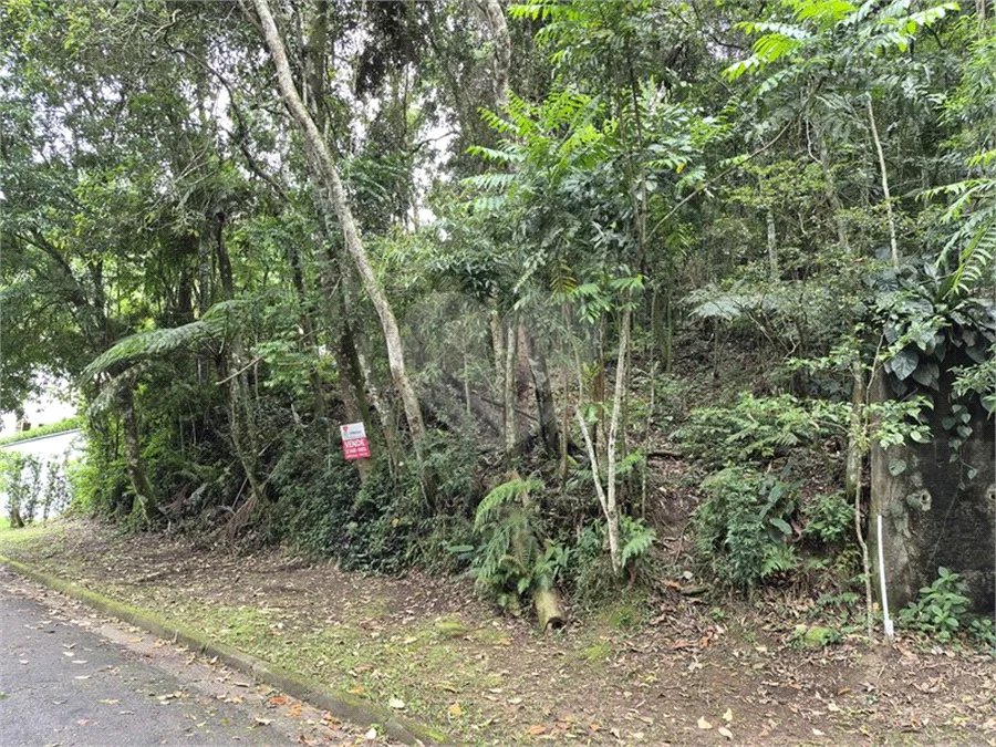 Terreno à venda no condomínio Alpes da Cantareira, Mairiporã - SP