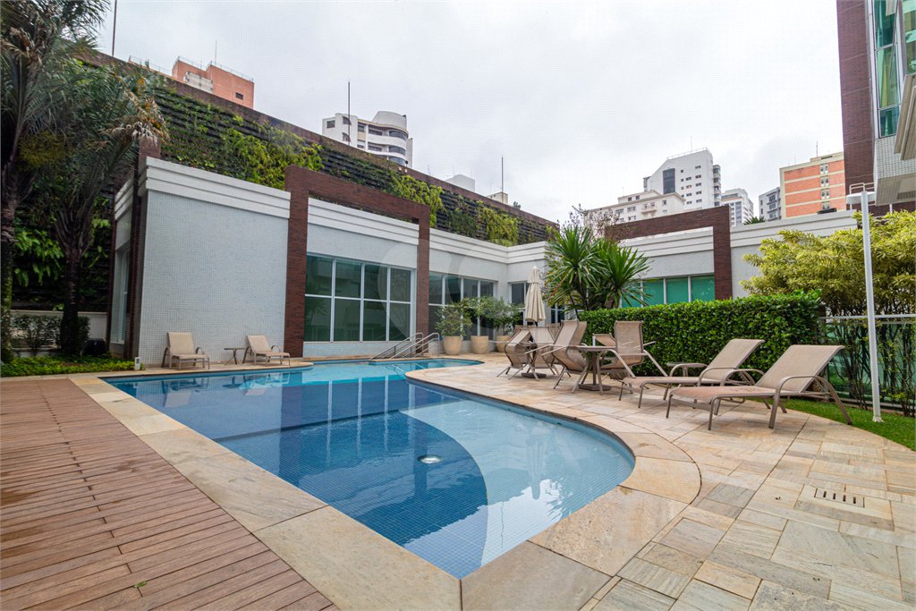 Apartamento à venda com 4 suítes em Campo Belo, São Paulo, SP