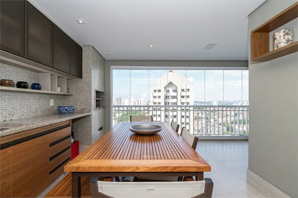 Apartamento à venda com 3 suítes em Sumarezinho, São Paulo, SP
