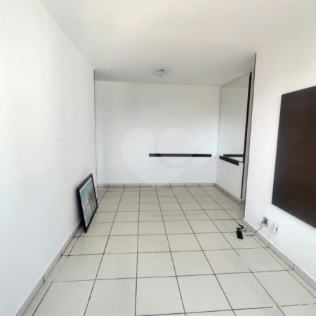 Apartamento à venda com 2 quartos em Sítio Pinheirinho, São Paulo, SP