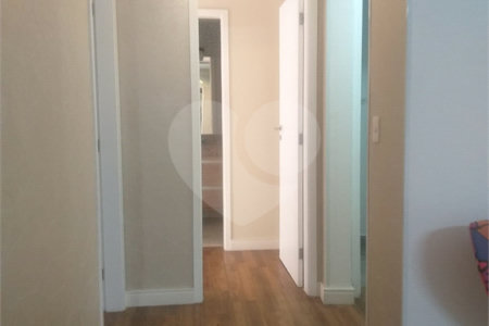 Apartamento à venda com 2 suítes em Guilhermina, Praia Grande, SP