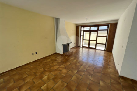 Casa à venda com 3 quartos, sendo 1 suíte, em Vila Vianelo, Jundiaí, SP