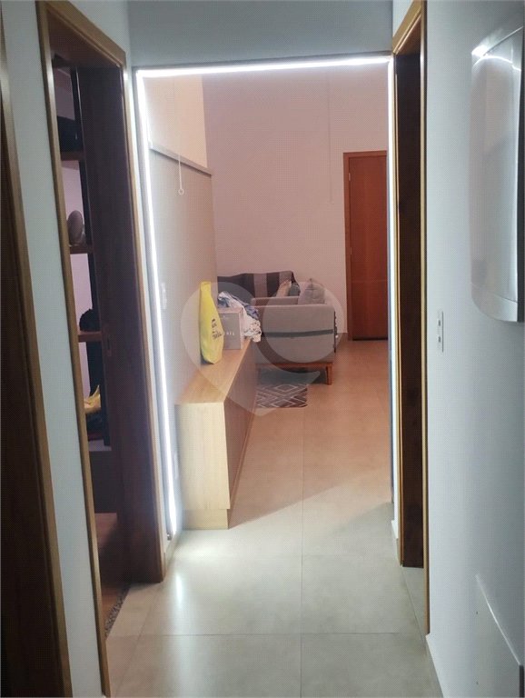 Casa à venda com 3 quartos, sendo 1 suíte, no condomínio Vilagio Vista Real, Paulínia - SP