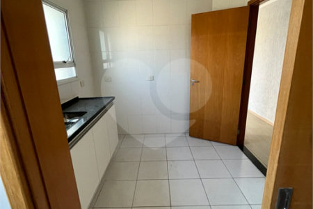 Apartamento para alugar com 3 quartos, sendo 1 suíte, em Vila Lusitânia, São Bernardo do Campo, SP