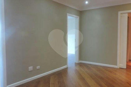 Apartamento à venda com 3 suítes em Jardim Marajoara, São Paulo, SP