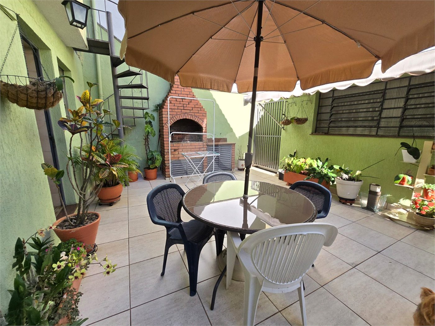 Casa à venda com 4 quartos, sendo 1 suíte, em Vila Paiva, São Paulo, SP