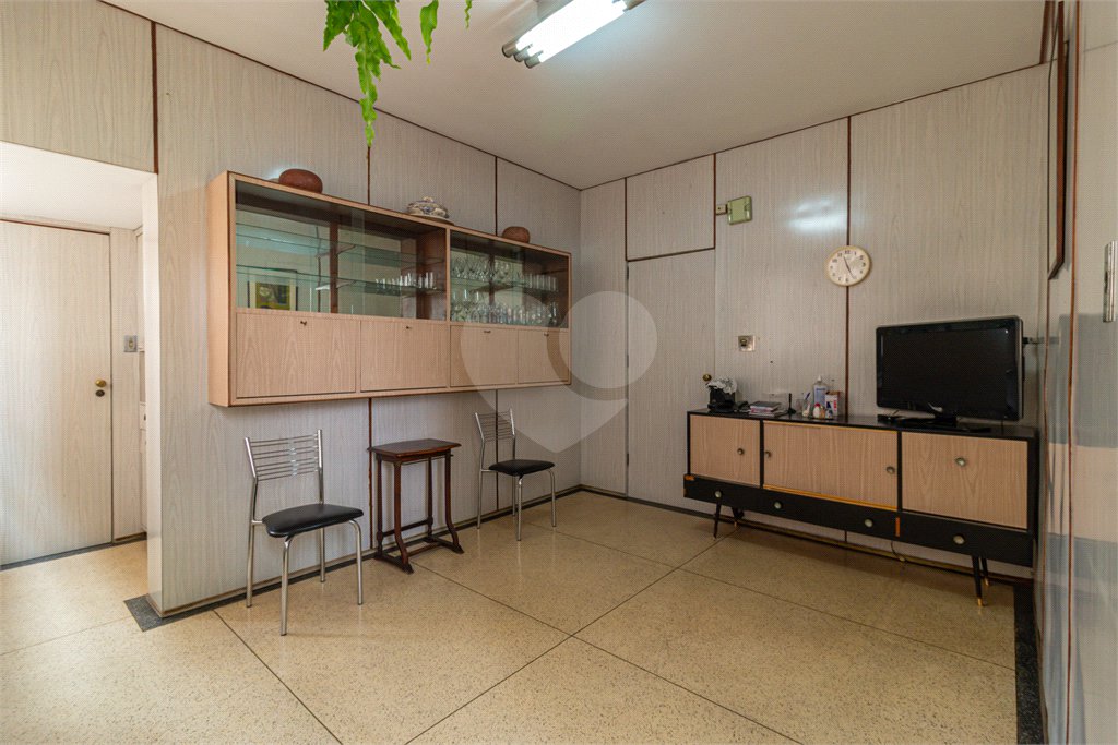 Apartamento à venda com 3 quartos, sendo 1 suíte, em Jardim Paulista, São Paulo, SP