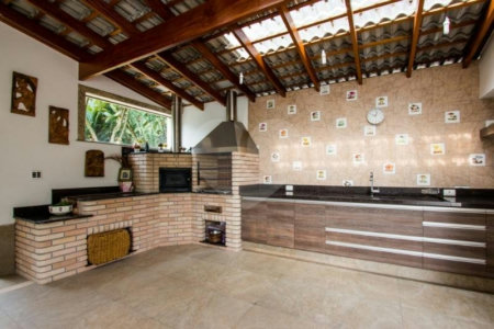 Casa Térrea à venda com 5 suítes em Jardim Marajoara, São Paulo, SP