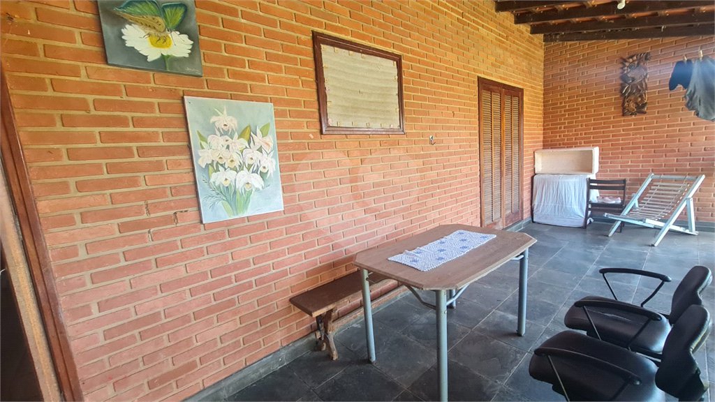 Chácara à venda com 3 quartos, sendo 1 suíte, em Vila Reis, Itapetininga, SP