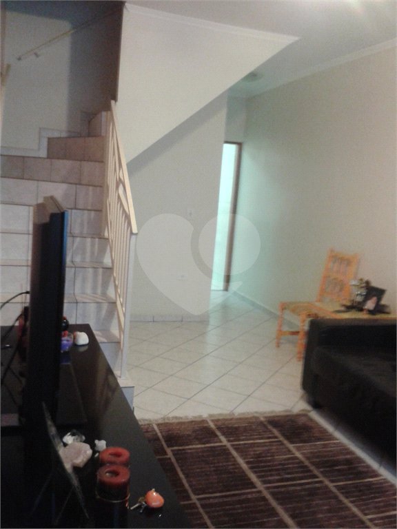 Sobrado à venda com 3 quartos em Vila Dona Augusta, São Paulo, SP