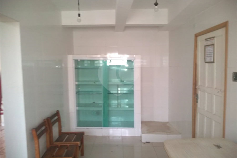 Sobrado à venda com 3 quartos em Vila Nivi, São Paulo, SP