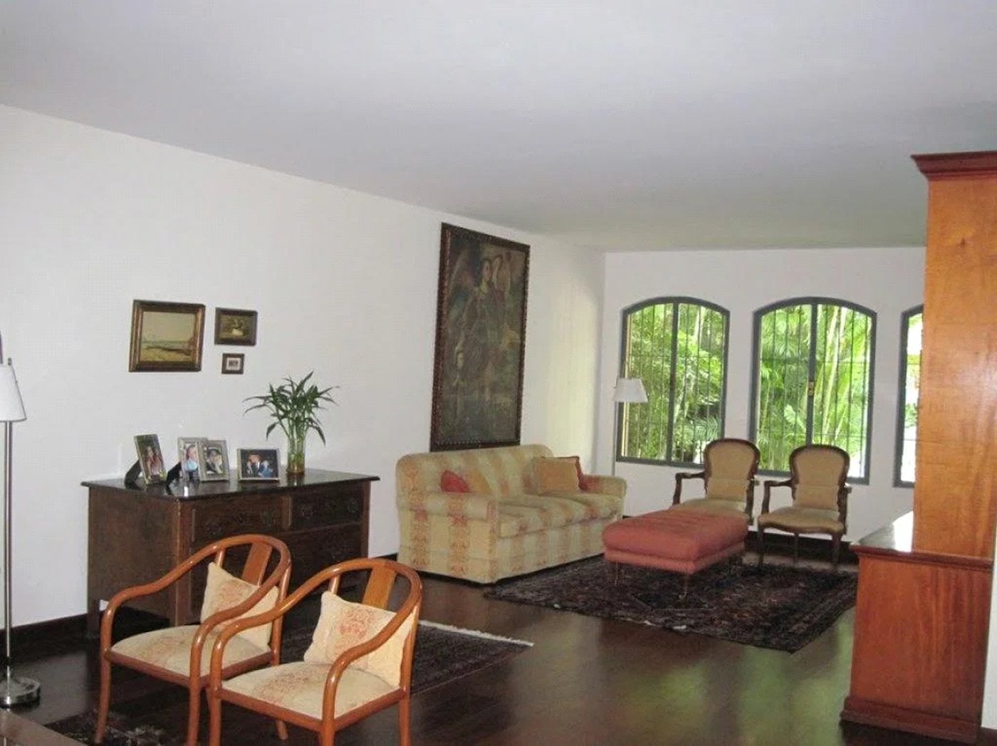 Casa à venda com 4 quartos, sendo 2 suítes, em Jardim Leonor, São Paulo, SP