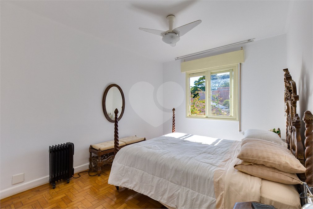 Casa de Vila à venda com 4 quartos, sendo 1 suíte, em Alto da Boa Vista, São Paulo, SP