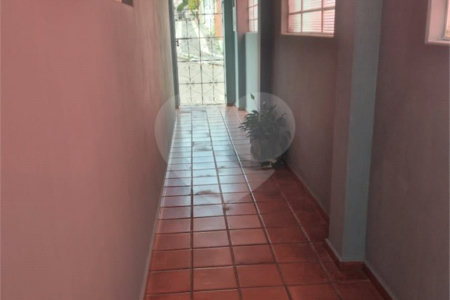 Casa à venda com 4 quartos, sendo 1 suíte, no Centro, Mairinque, SP