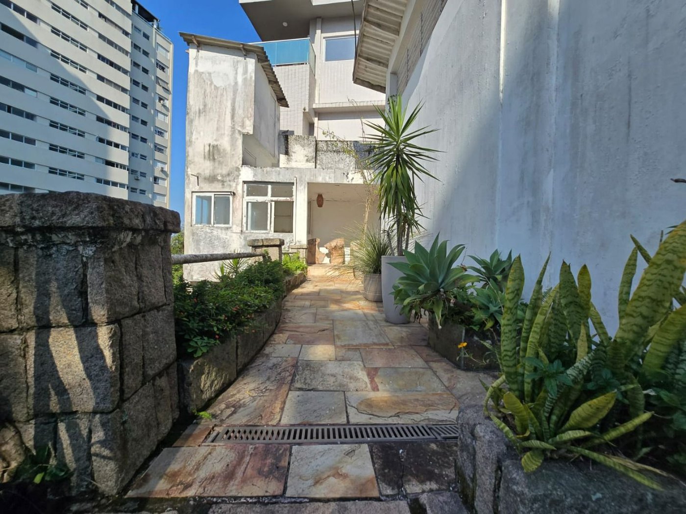 Casa com 6 dormitórios à venda, 650 m² por R$ 3.700.000,00 - Ilha Porchat - São Vicente/SP