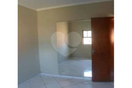 Casa à venda com 2 quartos em Corrupira, Jundiaí, SP